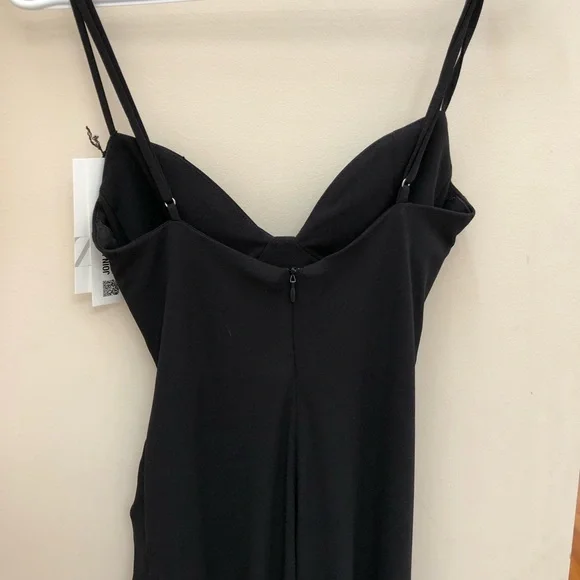 Zara current style from this season ladies XS black dress. - Picture 3 of 7